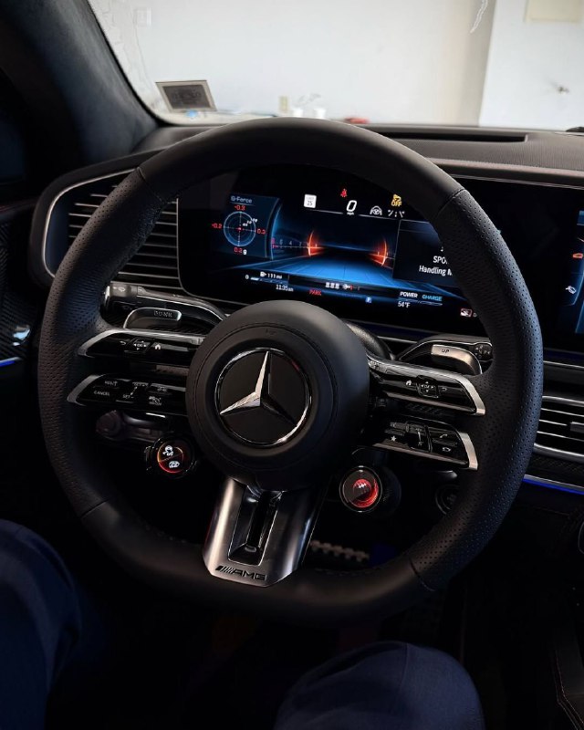 New GLE 63 S AMG FACELIFT 612 HP 4.0-L V8 BITURBO 0-100 km/h 3.8 sec 4