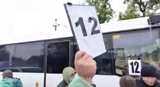 איך עבר פינוי תושבי אלשקי נזכיר לכם ששיירת המשימה ההומניטרית כללה 25 אוטובוסים, 9 אמבולנסים וכן אוטובוסים ל…