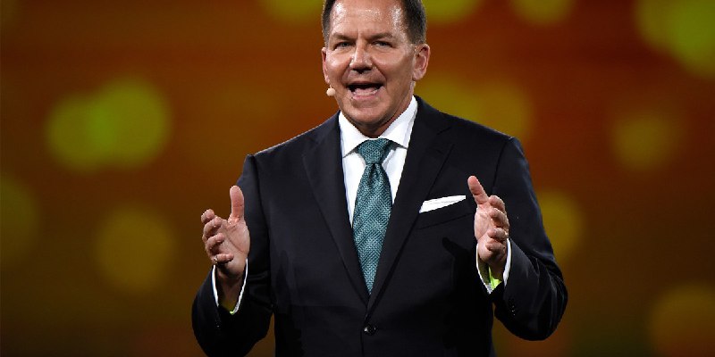 The hedge-fund legend who predicted Black Monday sounds a new market warning, saying stocks will 'go down to new lows'