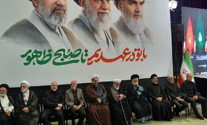 عصر ایران: حضور رئیسجمهور در مراسم بزرگداشت چهلم «آقای شهید ایران»🔹رئیسجمهور اسلامی ایران دقایقی پیش با حضور در مصلی تهران در مرا