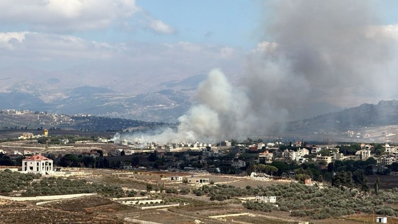 The occupation fires phosphorous bombs on the city of Zawtar in eastern Lebanon, south of Lebanon.