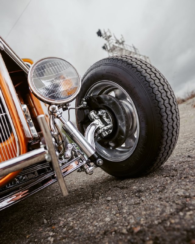 1933 Ford 3-Window Coupe Street Rod 8