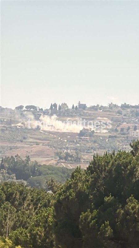 🇱🇧🇮🇱 ירי ארטילריה ישראלית פגעה באזורים בעיירה חדתא בדרום לבנון.