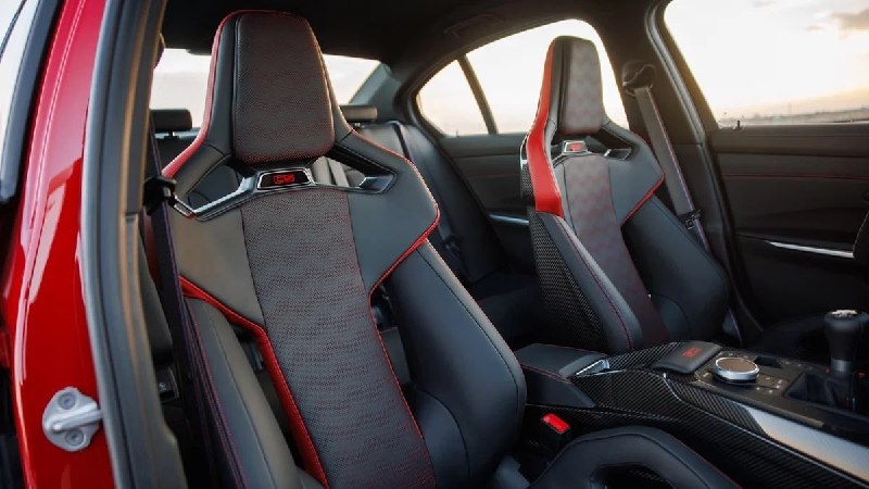 BMW выпустила прощальную M3 с «механикой» и задним приводом 3