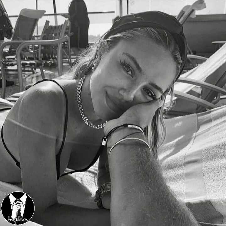 🌟💎LuXury Life💎🌟: ‌‌ ••ᗷᗴ ᗴᗩᘜᗴᖇ, ᑎOT ᑎᗴᗴᗪY مشتاق هَم باشید نه محتاج!🔱 @LuxuryLiFeForYou 🔱