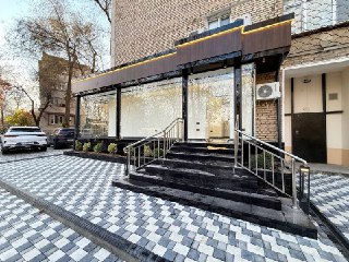 Срочно Сдаётся Ц.1 Нежилое Помещения Ор-р Эко парк 71.м2 + 30.м2