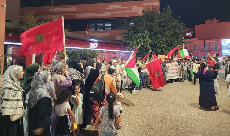 شبکه خبری العالم: ⭕️تجمع گسترده شب گذشته مردم مراکش در اعتراض به سفر وزیر حمل ونقل رژیم اشغالگر اسرائیل به این کشورfa.alalam.net🆔 Telegram