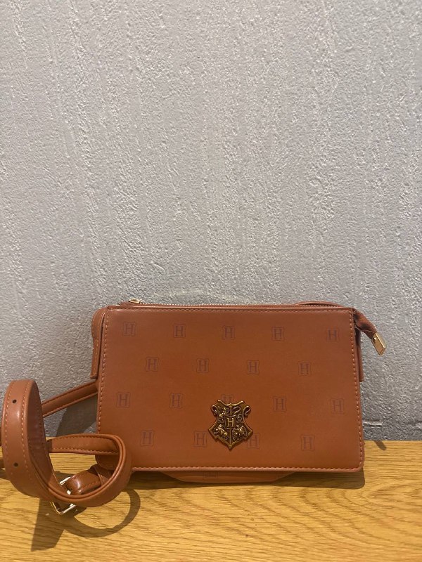 Сумка Hogwarts от Miniso (в идеальном состоянии, носила пару раз) — 20 gel — фото 1