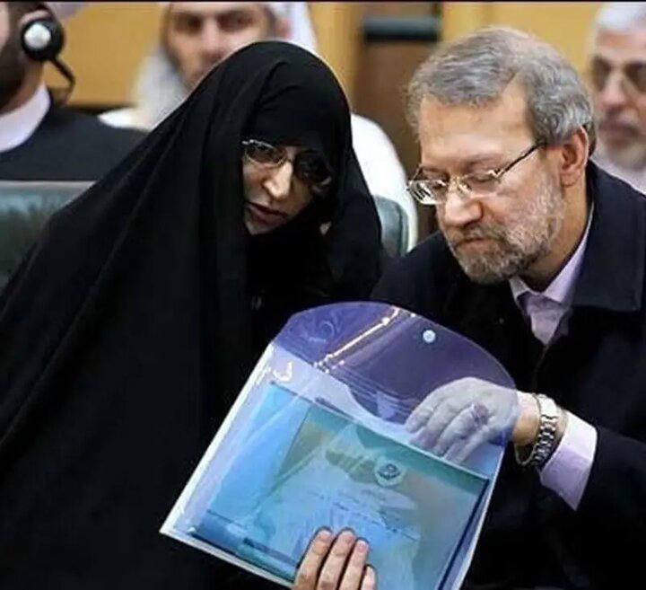 خبرگزاری خبرآنلاین: 📰 فریده مطهری: شهید لاریجانی با اینکه در قضیه برخورد با احمدی نژاد مورد تشویق علما و دانشگاهیان قرار گرفت، ناراحت بودهمس