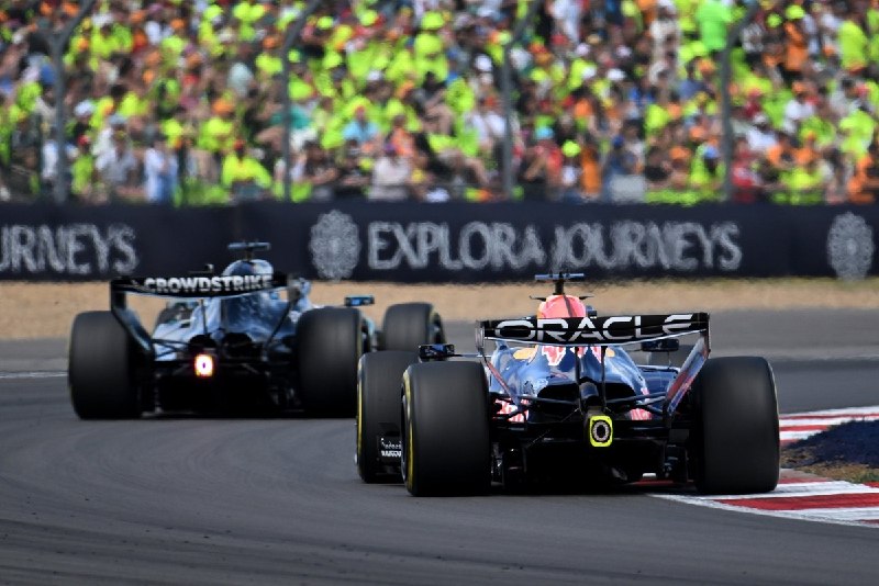 "Спринт в Сильверстоуне: гонщики F1 в панике — кто виноват, кроме „Йо-Йо“?&
