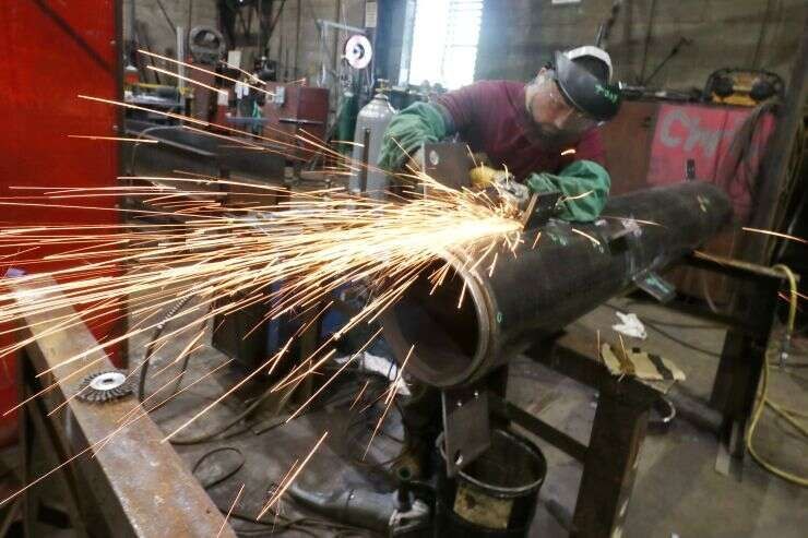 بورس۲۴ | Bourse24: 🟣 درباره اقتصاد چین، بازار فلزات پایه و سنگ آهن🔹 سال جاری میلادی بازارها عموما از تحولات خاورمیانه تاثیر پذیرفته اند. در