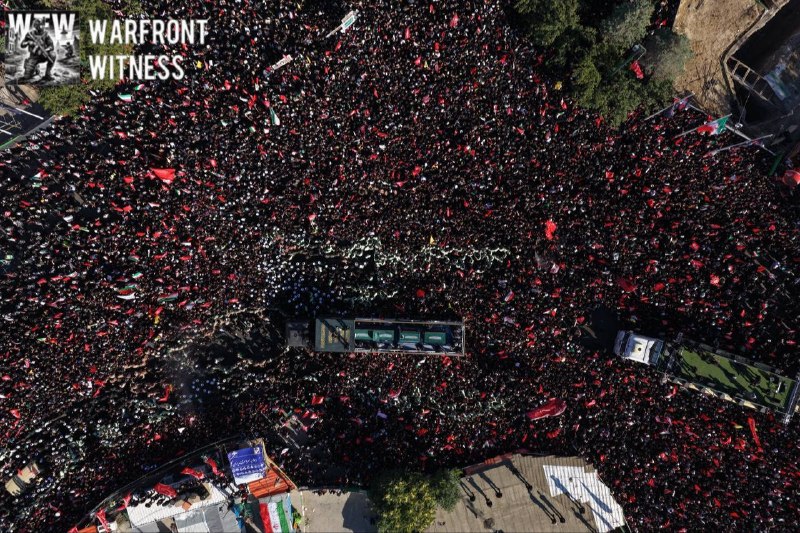 ️🇮🇷 פארס: צילומי אוויר מציגים המונים במשהד משתתפים בהלווייתו של המנהיג העליון המנוח, לאחר טקסים בעיראק ול…