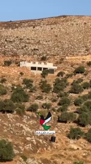 מתנחלים מסתערים על סביבת העיירה כפר מאלכ, מזרחית לרמאללה.