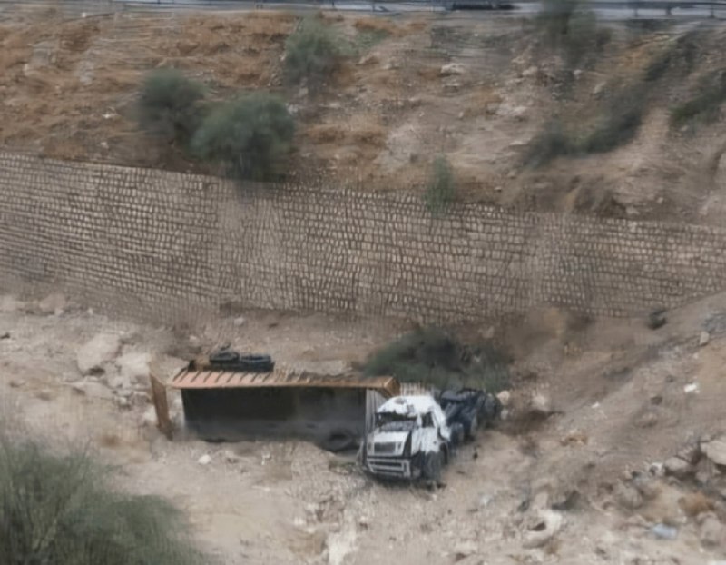 אחד הרוג ואחד פצוע בנפילת עגלה של 40 מטר בבומהן דובר מחלקת החירום של מחוז טהראן: בשעה 00:30 הבוקר דווח למוק…