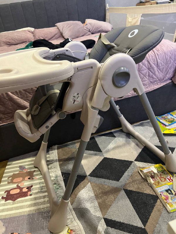 Стульчик, 60 лари. Все работает. Очень устойчивый!!! — фото 1