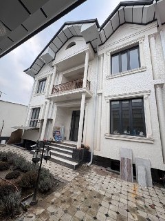 Продам свой дом срочно , Яшнабадский район, возле рынка Гумбаз