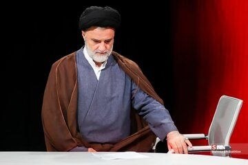 تابناک | Tabnak | مکانیسم ماشه: ✅ انتقاد سیدمحمود نبویان از اظهارات رئیسجمهور درباره پایان جنگ📌 سیدمحمود نبویان، نایبرئیس سابق کمیسیون امنیت ملی مجلس