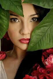 شعـر ڪــوتاه: ﻣﻦ ﺻﯿﺪِ ﺩﯾﮕـﺮﯼ ﻧﺸﻮﻡﻭﺣﺸﯽِ ﺗﻮأﻡ ﺍﻣّﺎ تو ﻫﻢ بــــرون مــــروﺍﺯ ﺻﯿﺪﮔﺎﻩِ ﺧﻮﺩ..!#وحشی_بافقی@shabhaye_niloofari