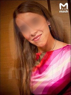 Беременная женщина и её нерождённый ребёнок умерли в роддоме Железноводска во время родов. Озвученная медучреждением официальная версия —  эмболия околоплодных вод. Неофициальная, по версии её мужа, — поскользнулась, упала, никто не помог.Мария приехала в 