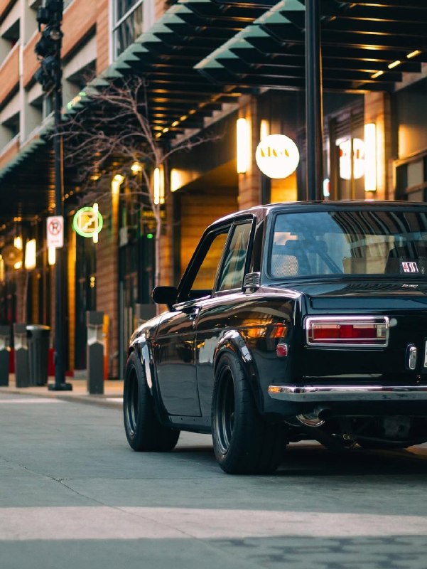 Datsun 510 7