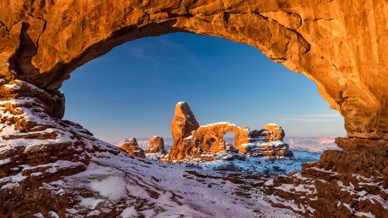 Rock legendsTurret Arch framed by North Window in Arches National Park, Utah (© Jim Patterson/TANDEM Stills + Motion)