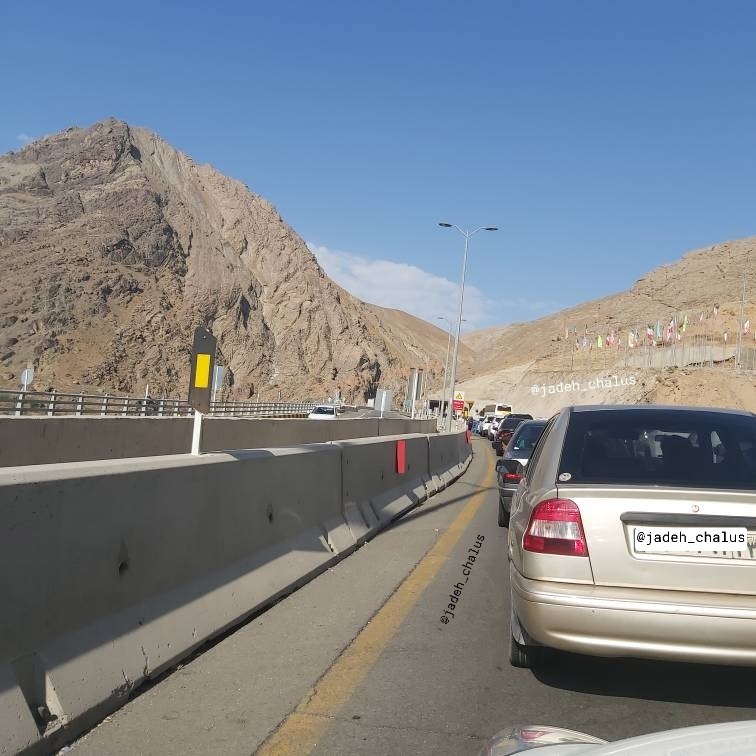 جاده چالوس: ترافیک سنگین در آزادراه تهران شمالحدفاصل تونل ۱۲ و ۱۳۱۴۰۵/۰۶/۰۵۰۸:۲۰کانــال جـــــــاده چــالـــــــوس👇🆔 @jadeh_chalus