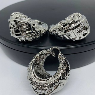 Abiolakafinby jewels Non -tarnish ,skin friendly jewelry. Italian&Brazilian gold replica. Telegram Group Link