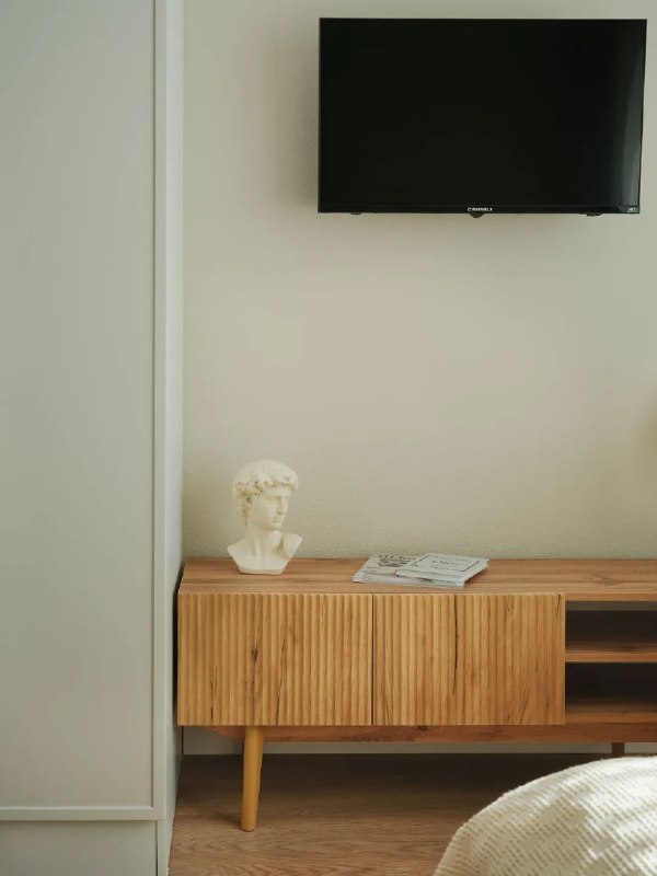 Красивый интерьер студии. Выполнен в спокойной и трендовой палитре, состоящей из оливковых и тёплых бежевых оттенков. Для создания тактильного эффе... - изображение 9 - красивый, интерьер, студии