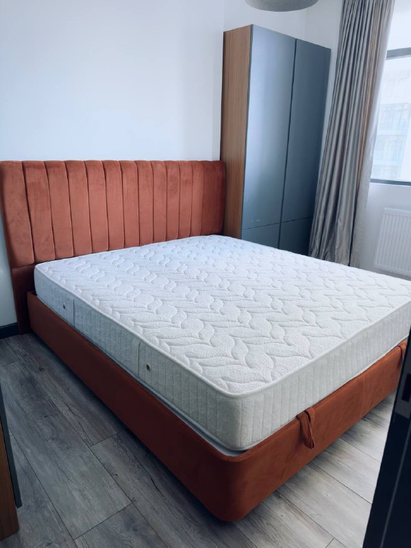 Продаю двуспальную кровать с матрасом 🛌 — фото 1