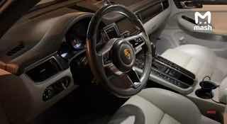 Porsche и BMW снова не заводятся — по всей стране фиксируют вторую, теперь более массовую, волну удалённой блокировки двигателей. Глушилки дронов превращают машины в кирпич.Владельцы жалуются: авто просто умирает, не заводится и просится на эвакуатор. У од