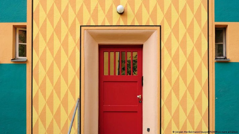 Как защититься от высокой аренды в БерлинеВ немецкой столице с жильем очень тяжело: нашли квартиру - уже отлично, цена - второй вопрос. Предложение ограничено, спрос высокий - этим пользуются арендодатели, и цены растут.Берлинские власти создали организаци