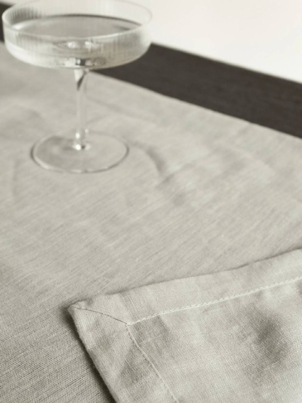 Лен выглядит роскошно, но несмотря на это он прекрасно подходит и для повседневного использования. Раннер Linen Texture пригодится вам для любого п... - изображение 3 - лен, выглядит, роскошно