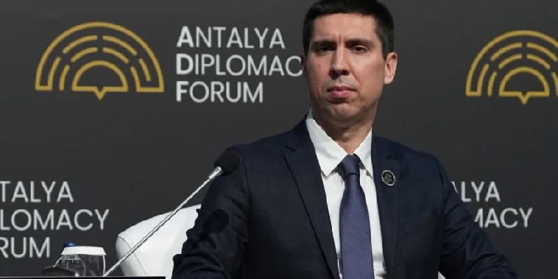Глава МЗС Молдови виступив українською в Києві та пожартував про указ Зеленського щодо 9 травня