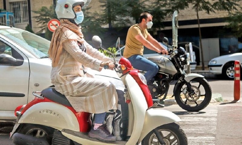 اخبار بین الملل جهان: پلیس با استناد به این قانون ۱۶ سال پیش به بانوان گواهینامه موتورسواری نمی‌دهدروزنامه ایران نوشت:🔹 آیا قانون صراحتا رانند