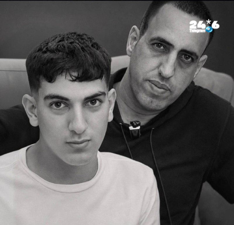 🇮🇱 אב ובן. בבוקר של ה-7 באוקטובר, אור תעסה בן ה-17 נרצח באכזריות על ידי חמאס בעודו מסתתר בשירותים בחוף זי…
