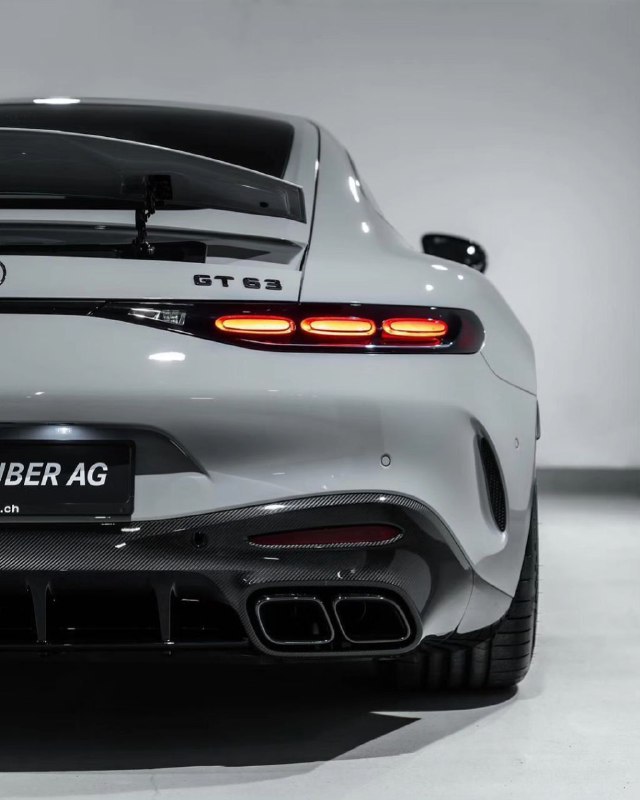 2024 AMG GT 63 4.0-L V8 BITURBO 4MATIC+ 0-100 km/h 3.2 sec 6