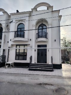 Mirzo Ulug'bek tumani hovli