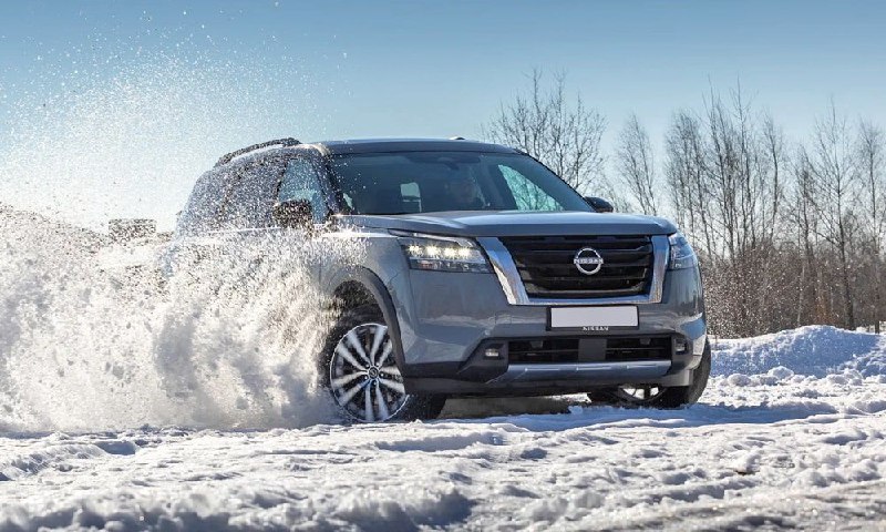Nissan Pathfinder 7