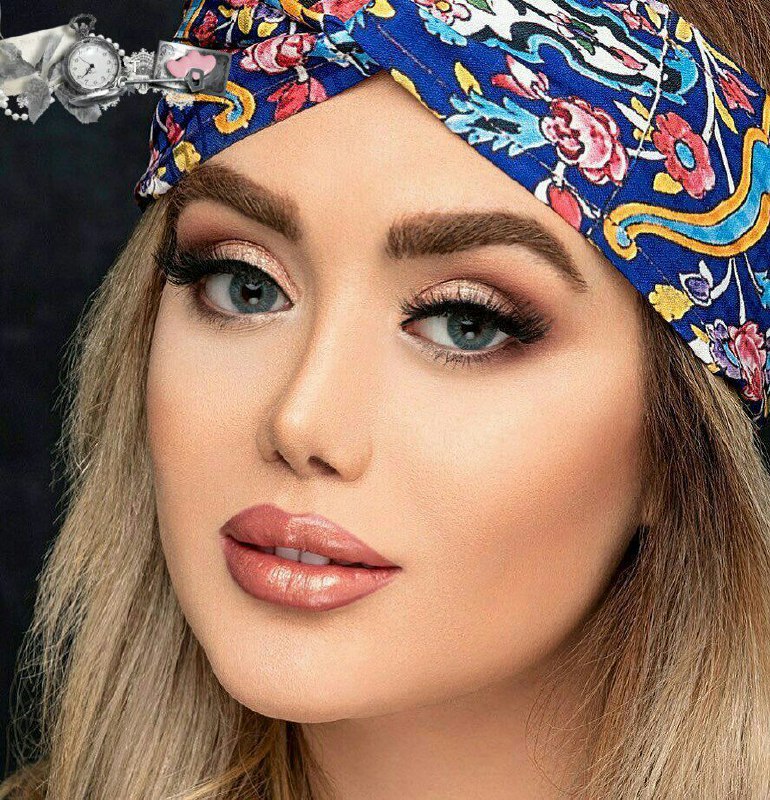 ♡عـشـ ᬸ💞ـق ابــ ᬸᮀ💞ـدی: دلواپس گذشته مباش و غمت مبادمن سالهاست هیچ نمی آورم به یادبی اعتنا شدم به جهان، بی تو آنچنانکز دیدن تو نیز نه غمگین شوم 