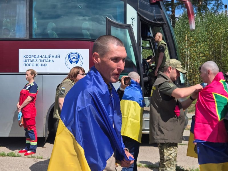 ❗️Ukraine's Verkhovna Rada appointed Yevhen Khmara as Ukraine's defense minister. The appointment received 312 votes in favor.
