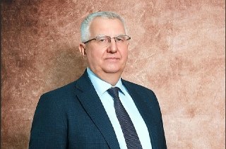 Ученый РАН Никита Зезин умер после избиения в Екатеринбурге Член-корреспондент РАН Никита Зезин умер в Екатеринбурге после избиения. Следственный комитет возбудил уголовное дело по факту его гибели, глава СК Александр Бастрыкин затребовал доклад по итогам 