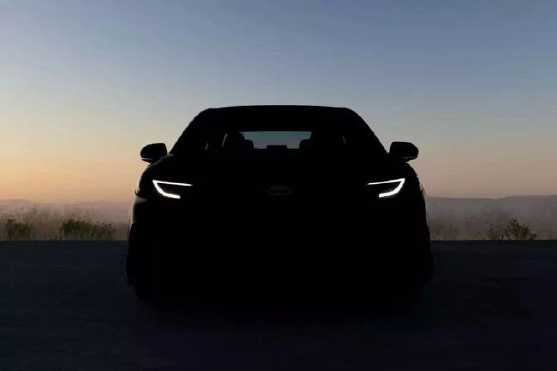Toyota показала первую фотографию новой Camry