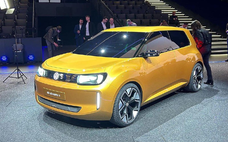 Volkswagen показал компактный городской хэтчбек 1