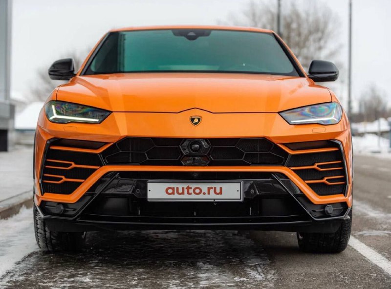 Блиновсквая выставила свой Lamborghini Urus на продажу. 3