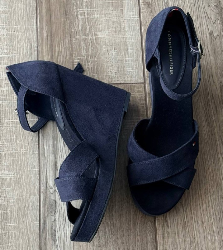 Босоножки из натуральной замши размер 40