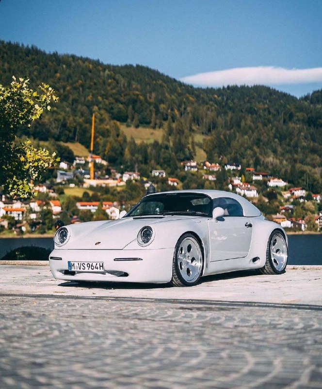 Porsche 964 от Strosek Design