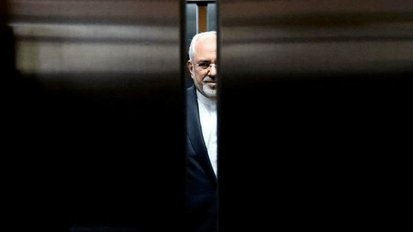 فارس پلاس: ✅️📝سقوط ادعاهای ظریف در دریای خزر🔴علیرضا محمدی✏️تناقضات رفتاری و گفتاری محمدجواد ظریف در رابطه با «کنوانسیون خزر» مورد ب