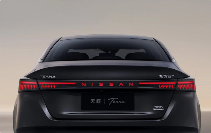 Nissan опубликовал фото новой Teana Plus 4