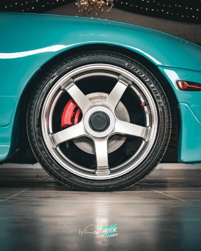 Toyota Supra A80, окрашенная в цвет Porsche Miami Blue 6