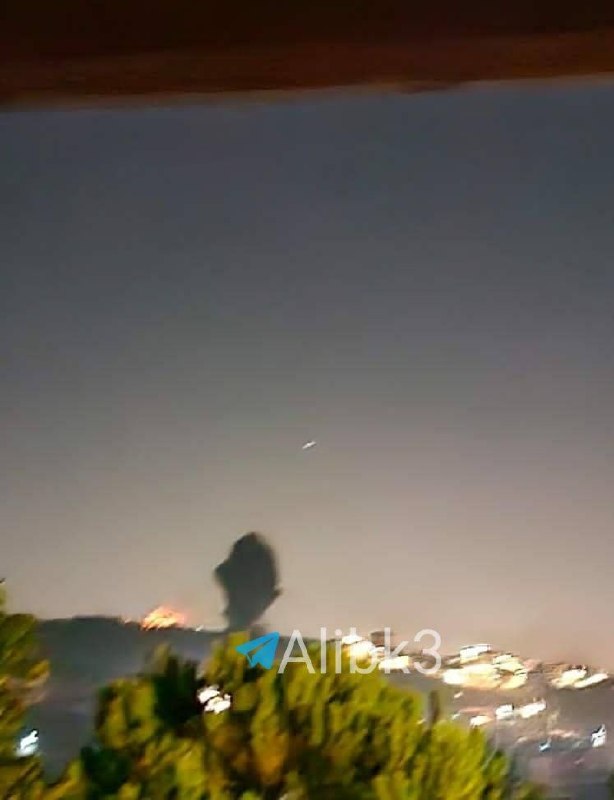 ‌‌‌اخبار ایران ✔: رسانه عراقی:هواپیماهای جنگی صهیونیستی بار دیگر به مناطق مرتفع دوحه کفررمان در جنوب لبنان حمله کردند.❤️ 🌐 @akhbarr_irرسان
